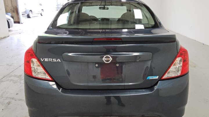 Nissan Versa  2016
