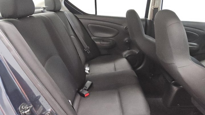Nissan Versa  2016