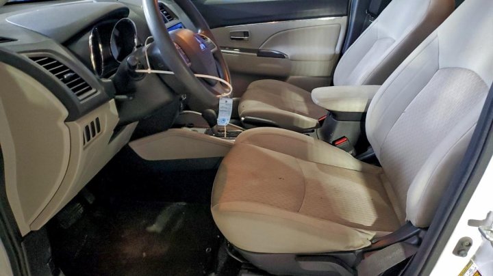 Mitsubishi OUTLANDER SPORT  2018