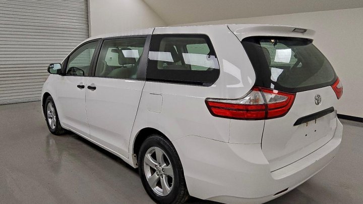 Toyota SIENNA  2016