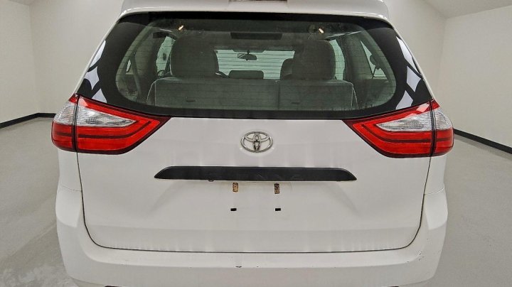 Toyota SIENNA  2016