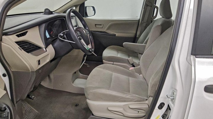 Toyota SIENNA  2016
