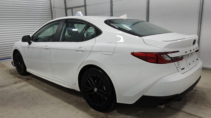 Toyota Camry  2025