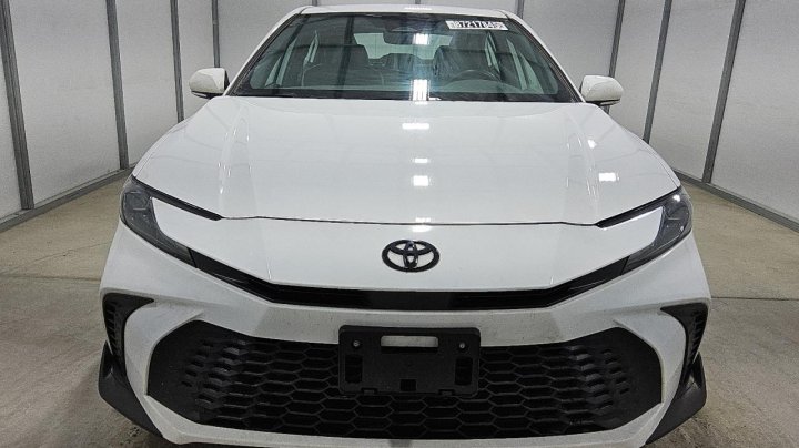 Toyota Camry  2025