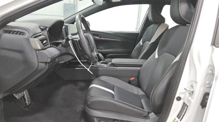Toyota Camry  2025
