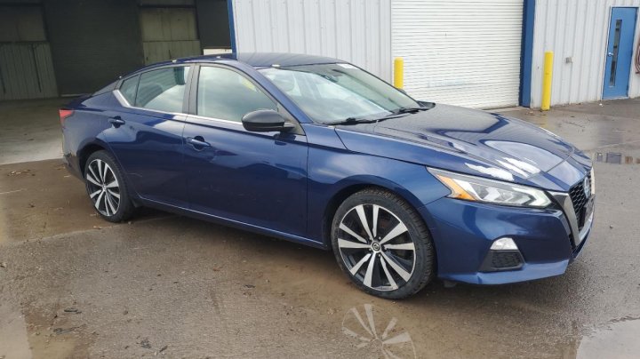 Nissan Altima  2020