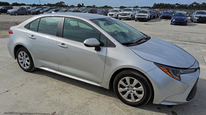 Toyota Corolla  2025