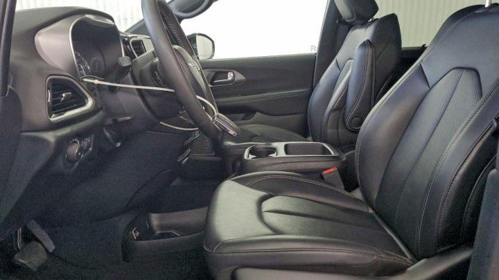 CHRYSLER Pacifica  2025