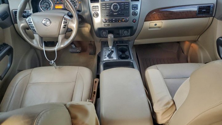 Nissan ARMADA  2015