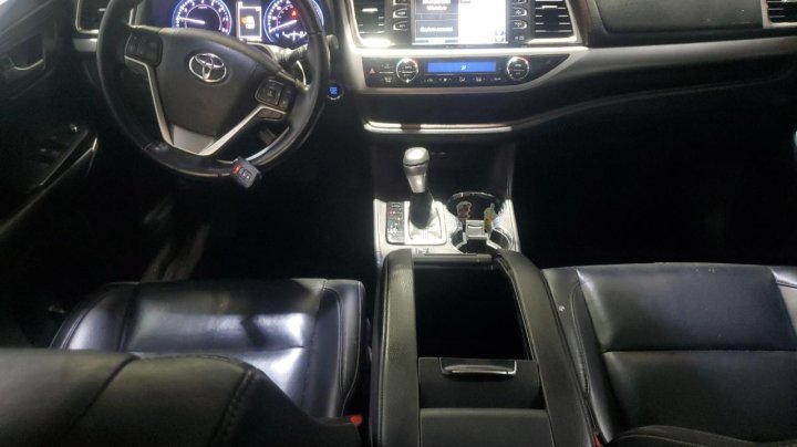 Toyota Highlander  2019