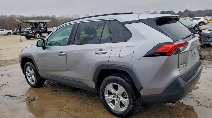 Toyota RAV4  2021