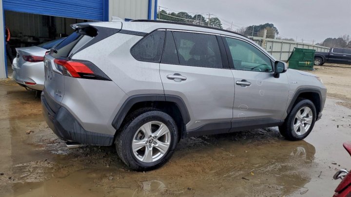 Toyota RAV4  2021