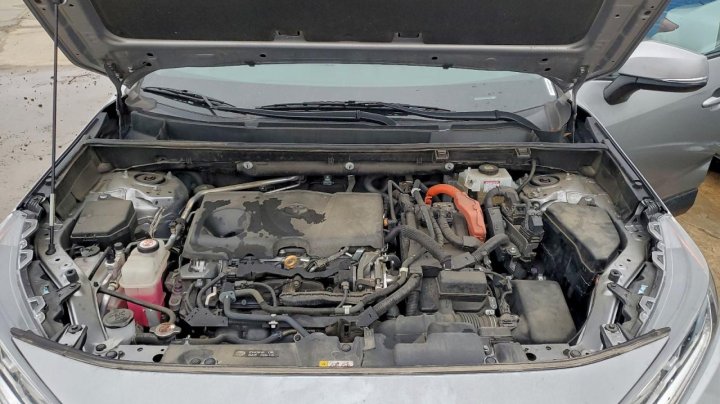 Toyota RAV4  2021