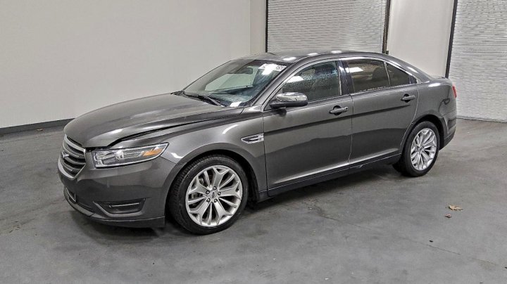 Ford TAURUS  2019