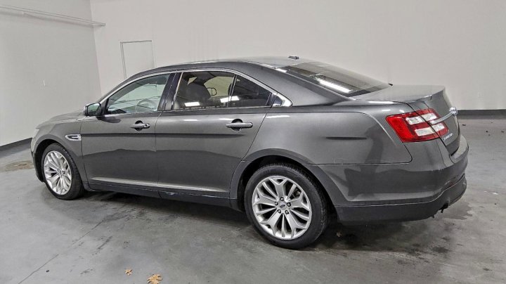 Ford TAURUS  2019