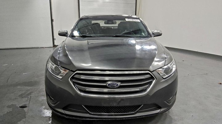 Ford TAURUS  2019