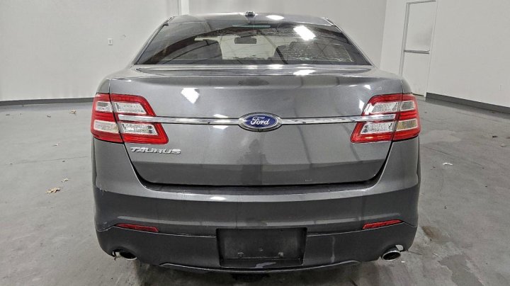 Ford TAURUS  2019