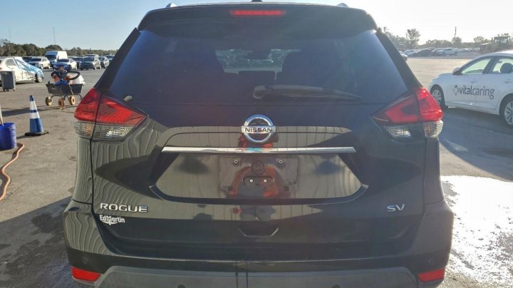 Nissan ROGUE  2020
