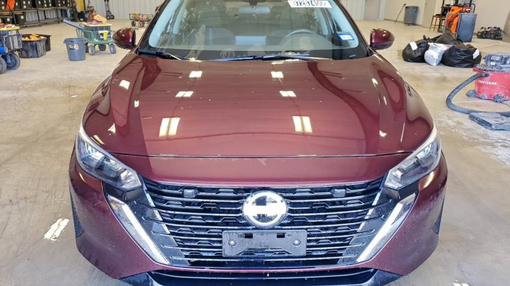 Nissan Sentra  2024