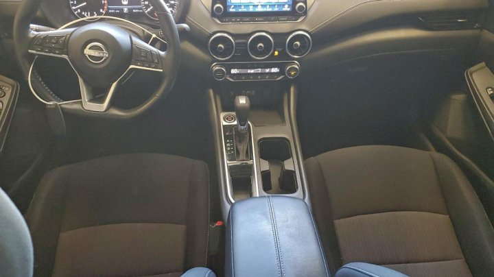 Nissan Sentra  2024