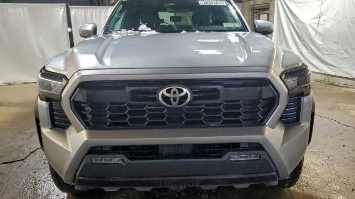 Toyota TACOMA  2025