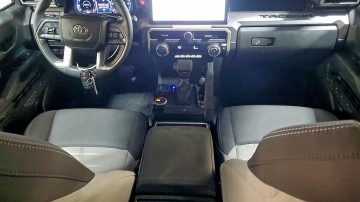Toyota TACOMA  2025