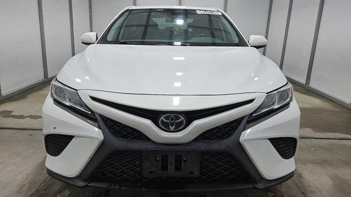 Toyota Camry  2020