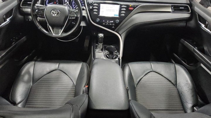 Toyota Camry  2020
