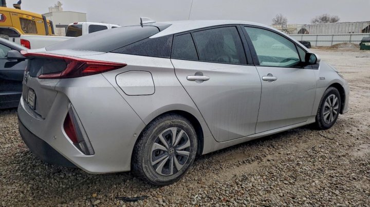 Toyota PRIUS PRIME  2017