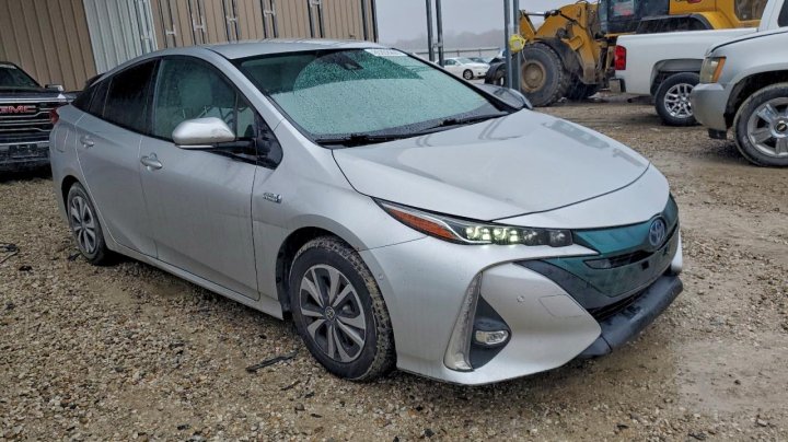 Toyota PRIUS PRIME  2017
