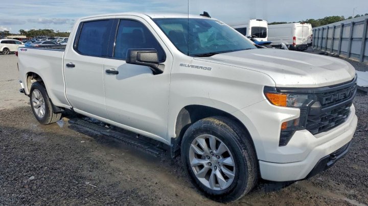 Chevrolet Silverado  2022
