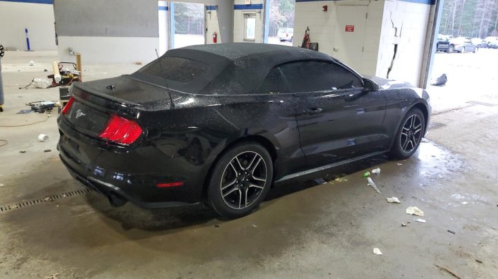 Ford MUSTANG  2023