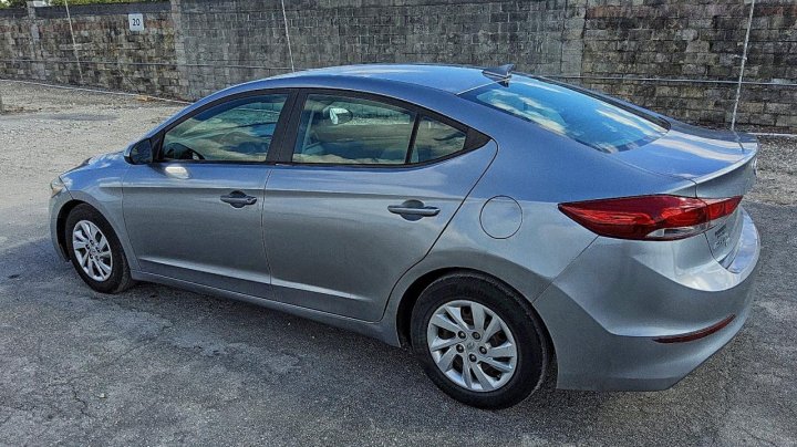 Hyundai Elantra  2017