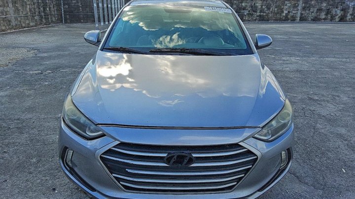 Hyundai Elantra  2017