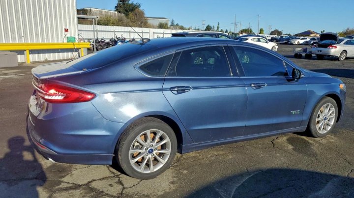 Ford FUSION  2018