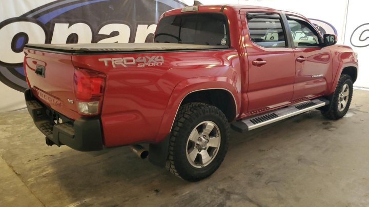 Toyota TACOMA  2017