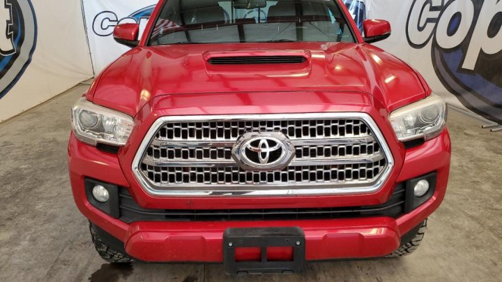 Toyota TACOMA  2017