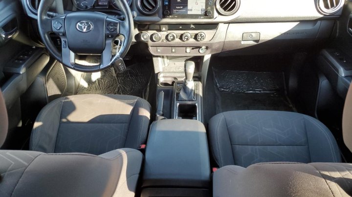Toyota TACOMA  2017