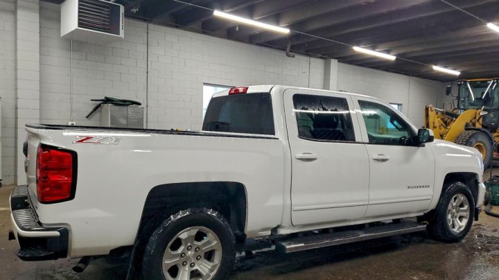 Chevrolet Silverado  2017