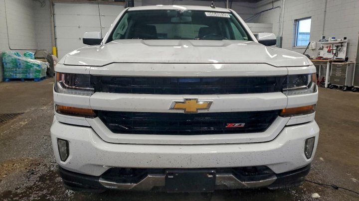 Chevrolet Silverado  2017