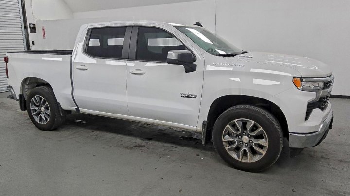 Chevrolet Silverado  2025