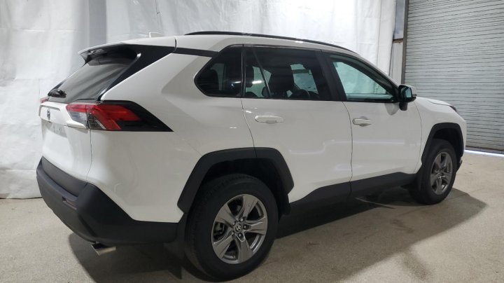 Toyota RAV4  2024