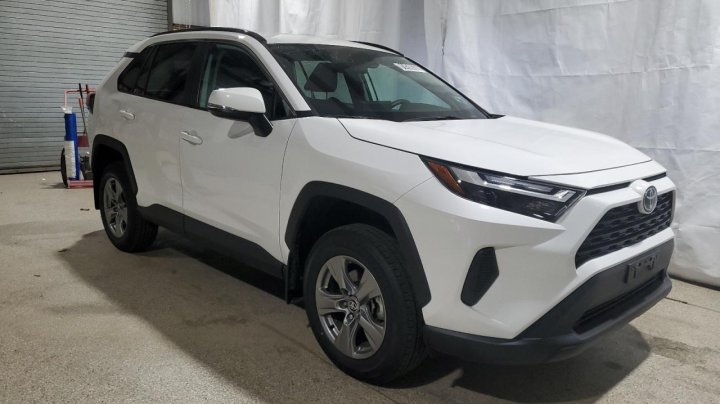 Toyota RAV4  2024