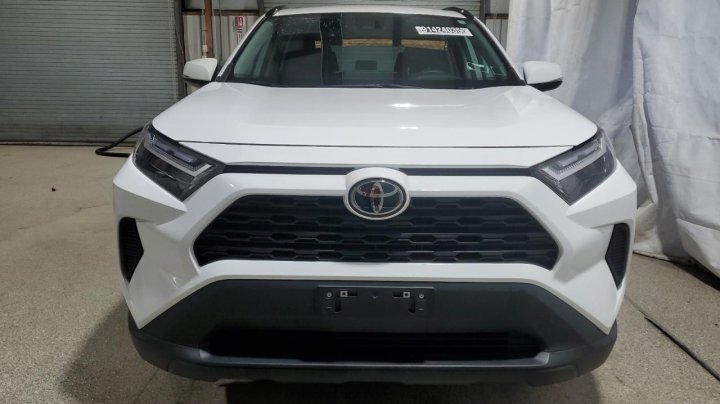 Toyota RAV4  2024
