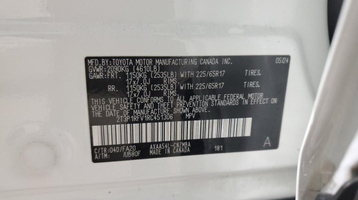 Toyota RAV4  2024