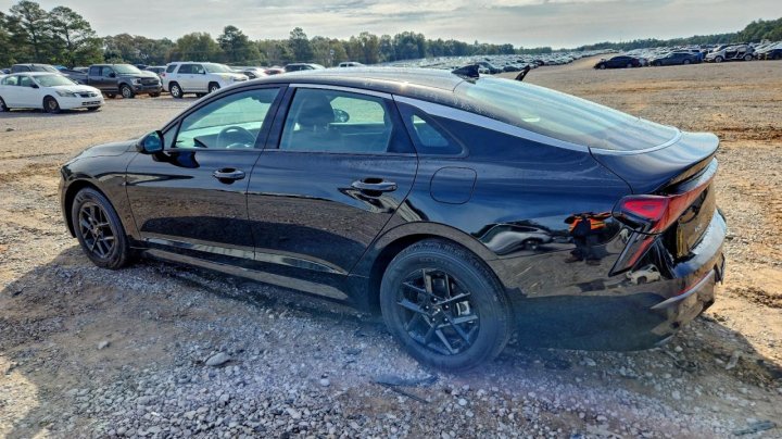 KIA K5  2025