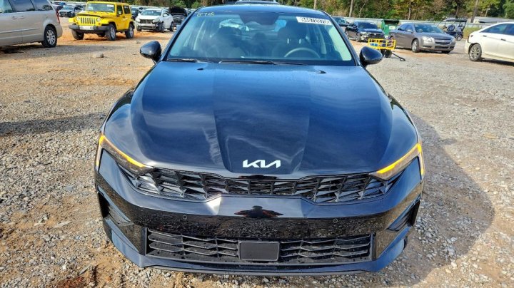 KIA K5  2025