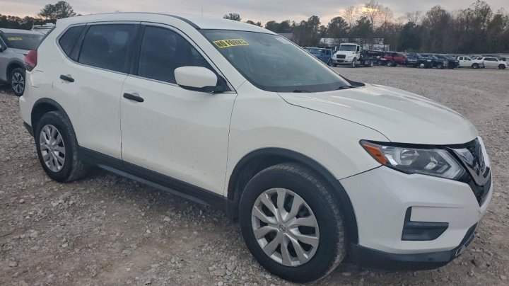 Nissan ROGUE  2020