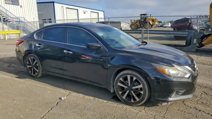 Nissan Altima  2018