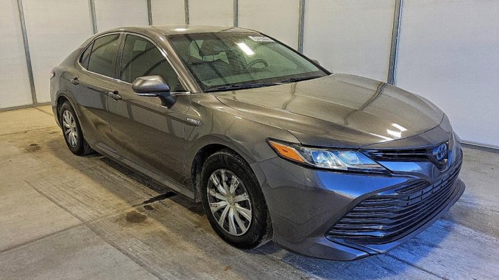 Toyota Camry  2019